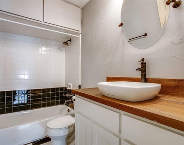 318 S Walker Street - Photo Thumbnail 22