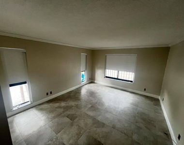 3200 N Ocean Drive - Photo Thumbnail 21