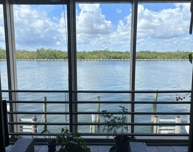 3200 N Ocean Drive - Photo Thumbnail 17