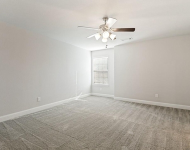 6815 Jade Drive - Photo Thumbnail 6