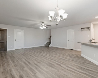 6815 Jade Drive - Photo Thumbnail 1