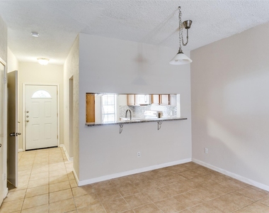 238 Samuel Boulevard - Photo Thumbnail 1