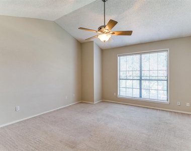 238 Samuel Boulevard - Photo Thumbnail 6