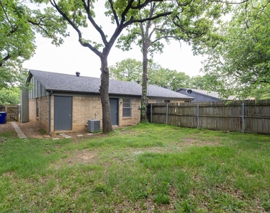 741 Woodland Court - Photo Thumbnail 21