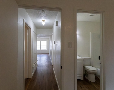 741 Woodland Court - Photo Thumbnail 10