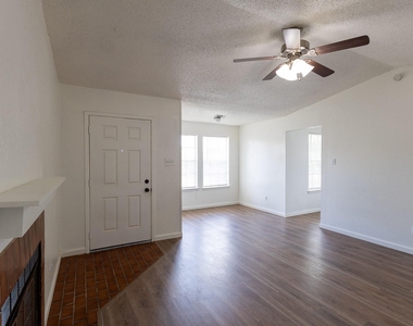 741 Woodland Court - Photo Thumbnail 2
