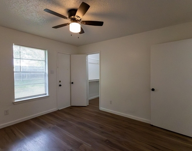 741 Woodland Court - Photo Thumbnail 13