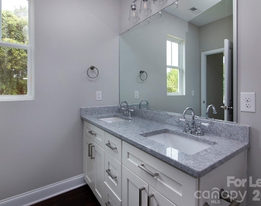 2915 Ross Avenue - Photo Thumbnail 12