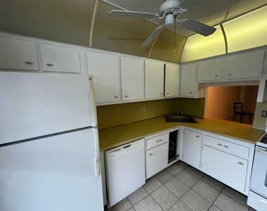 6091 Nw 61st Avenue - Photo Thumbnail 5