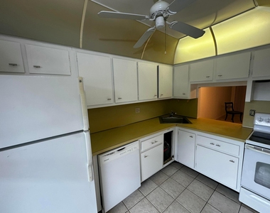 6091 Nw 61st Avenue - Photo Thumbnail 8
