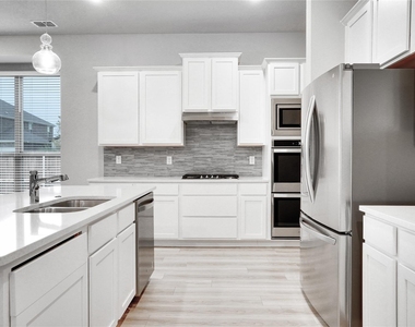 1521 Bison Trail - Photo Thumbnail 6