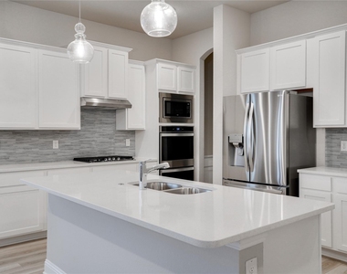 1521 Bison Trail - Photo Thumbnail 7