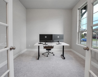 1521 Bison Trail - Photo Thumbnail 29