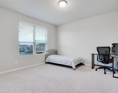 1521 Bison Trail - Photo Thumbnail 23