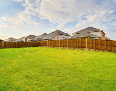 1521 Bison Trail - Photo Thumbnail 2
