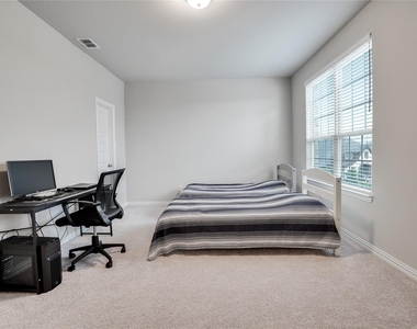 1521 Bison Trail - Photo Thumbnail 12