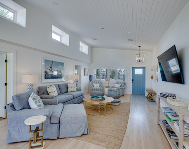 1604 Seaway Drive - Photo Thumbnail 6