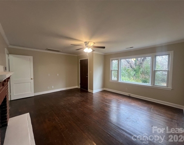 831 S Dalton Street - Photo Thumbnail 2