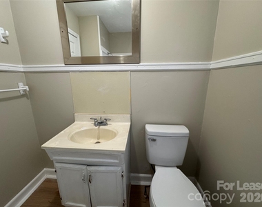 831 S Dalton Street - Photo Thumbnail 12