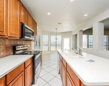 2541 Indian Hills Drive - Photo Thumbnail 7