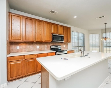 2541 Indian Hills Drive - Photo Thumbnail 6