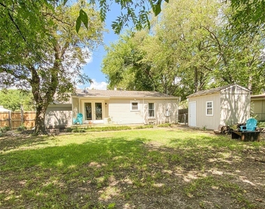 10652 Cayuga Drive - Photo Thumbnail 12