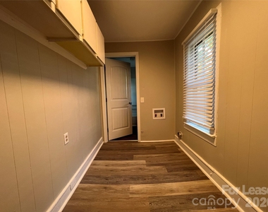 904 W 6th Avenue - Photo Thumbnail 7