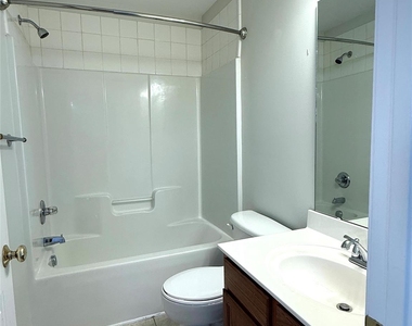 7549 Bluff Point Lane - Photo Thumbnail 11