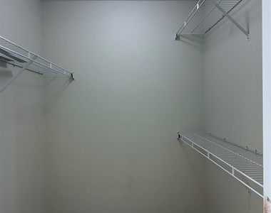 7549 Bluff Point Lane - Photo Thumbnail 13