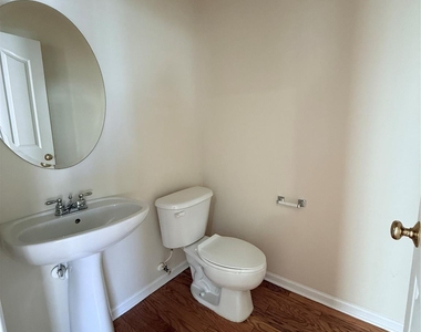 7549 Bluff Point Lane - Photo Thumbnail 12