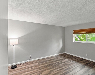 2110 Ne 39th Street - Photo Thumbnail 11