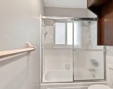 2110 Ne 39th Street - Photo Thumbnail 15