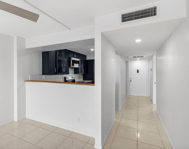 12 Royal Palm Way - Photo Thumbnail 13