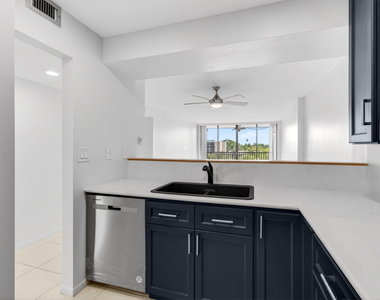 12 Royal Palm Way - Photo Thumbnail 12