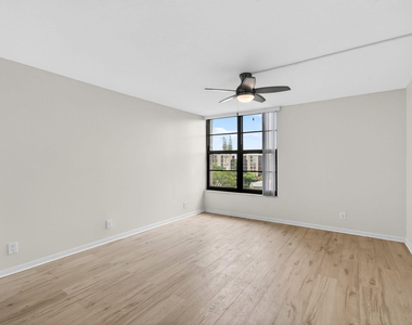 12 Royal Palm Way - Photo Thumbnail 22