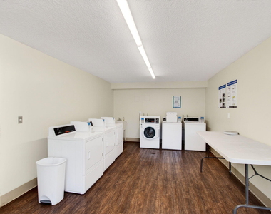 12 Royal Palm Way - Photo Thumbnail 32