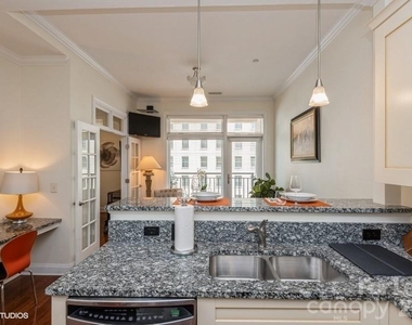 230 S Tryon Street - Photo Thumbnail 11