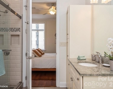 230 S Tryon Street - Photo Thumbnail 34