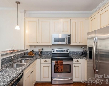 230 S Tryon Street - Photo Thumbnail 29