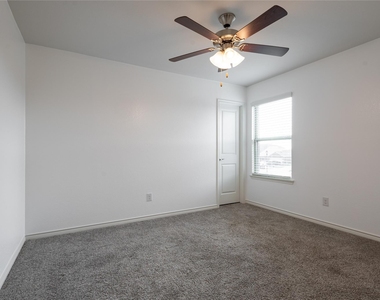 1816 Ferguson Lane - Photo Thumbnail 24