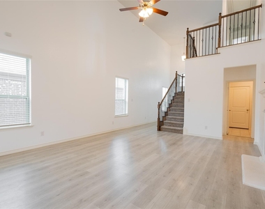 1816 Ferguson Lane - Photo Thumbnail 6