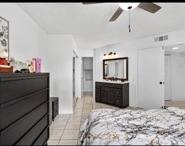 1548 Se Royal Green Circle - Photo Thumbnail 5