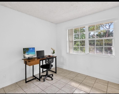 1548 Se Royal Green Circle - Photo Thumbnail 6