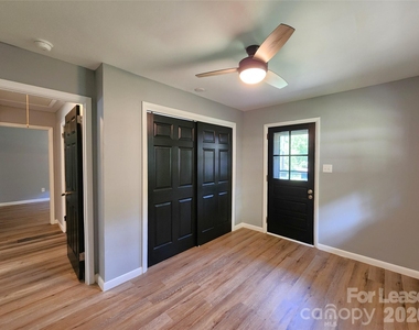 210 N Salisbury Avenue - Photo Thumbnail 9