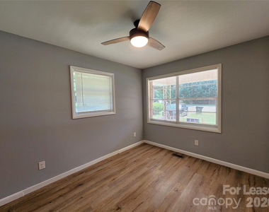 210 N Salisbury Avenue - Photo Thumbnail 6