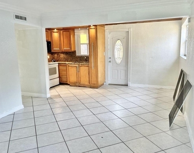 112 Newton Road - Photo Thumbnail 2