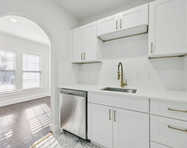 3210 N Haskell Avenue - Photo Thumbnail 8