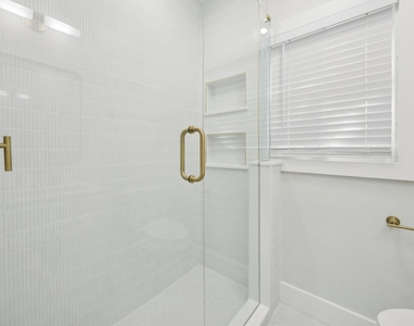 3210 N Haskell Avenue - Photo Thumbnail 17