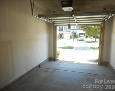 5522 Harris Cove Drive - Photo Thumbnail 11