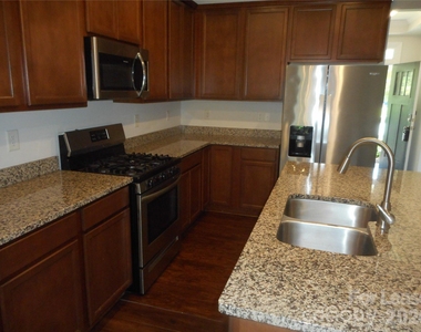 5522 Harris Cove Drive - Photo Thumbnail 5